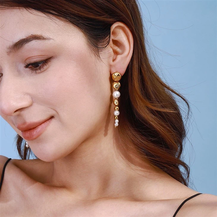 Bead And Pearl Stud Earring